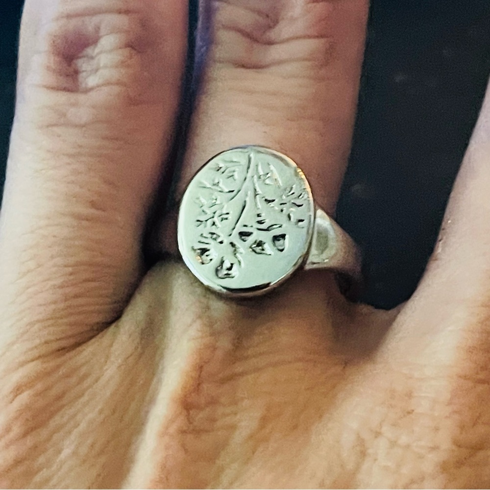 New Minimalist Bohemian Orchid Sterling Silver Signet Floral Engraved Ring - Picture 13 of 15